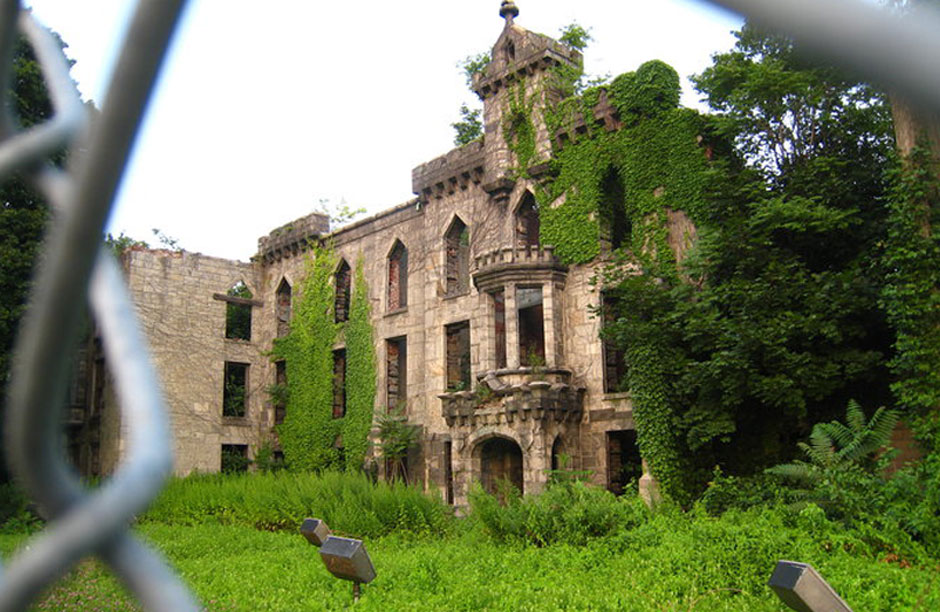 The former Small Pox hospital was isolated on Roosevelt Island in Manhattan's East River to quarantine its patients. Once Small Pox was eradicated it fell into disuse. It has since been demolished.